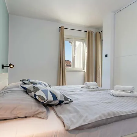 Apartment App Marina